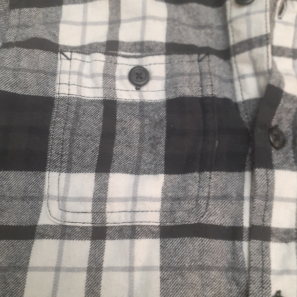 NWT Children's Place Black and White Plaid Long Sleeve Button Down Shirt - Picture 6 of 13